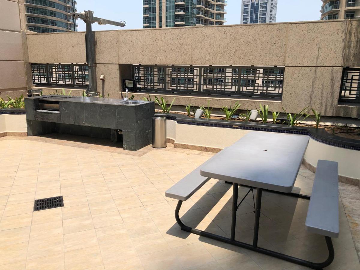 Ultimate Stay / 4 Beds / Burj Khalifa View Dubaj Kültér fotó